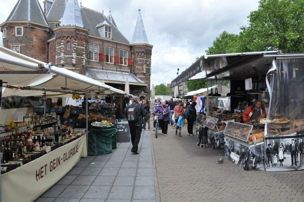 Biologische markt Nieuwmarkt