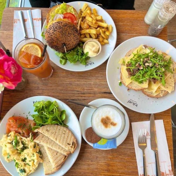 Restaurant Blue lunch