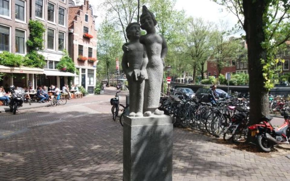 Noordermarkt statue Woutertje en Femke