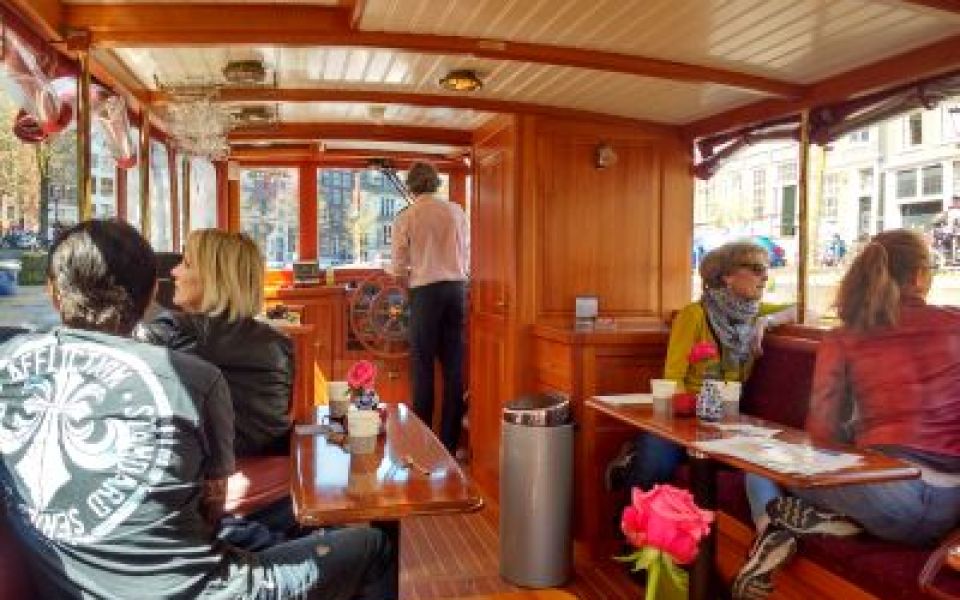 Rondvaart salonboot met gids