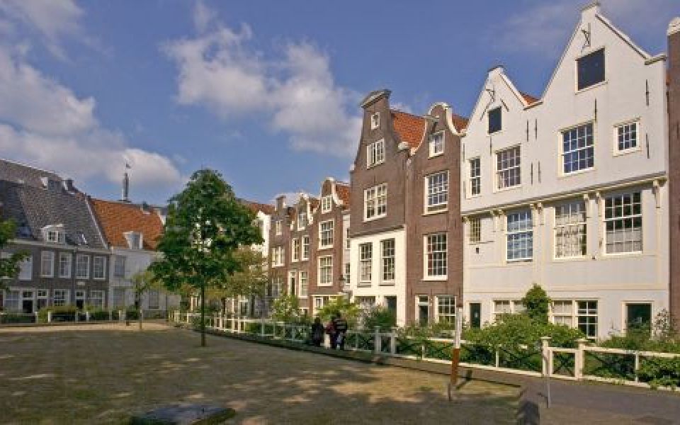 Speurtocht Amsterdam voor volwassenen stop Begijnhof