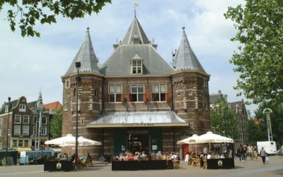 De Waag, stop op de speurtochtwandeling door de oude stad van Amsterdam